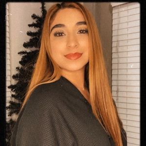 Meet your Posher, Carolyn